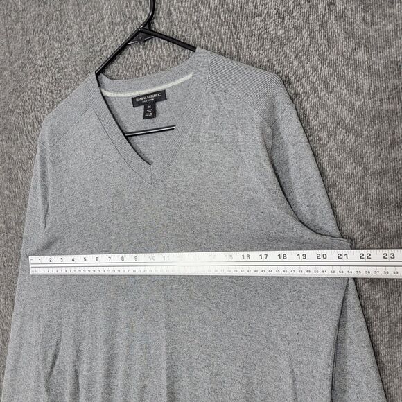 Banana Republic Sweater Mens Medium Gray Silk Linen Blend Long Sleeve V Neck - Picture 5 of 12